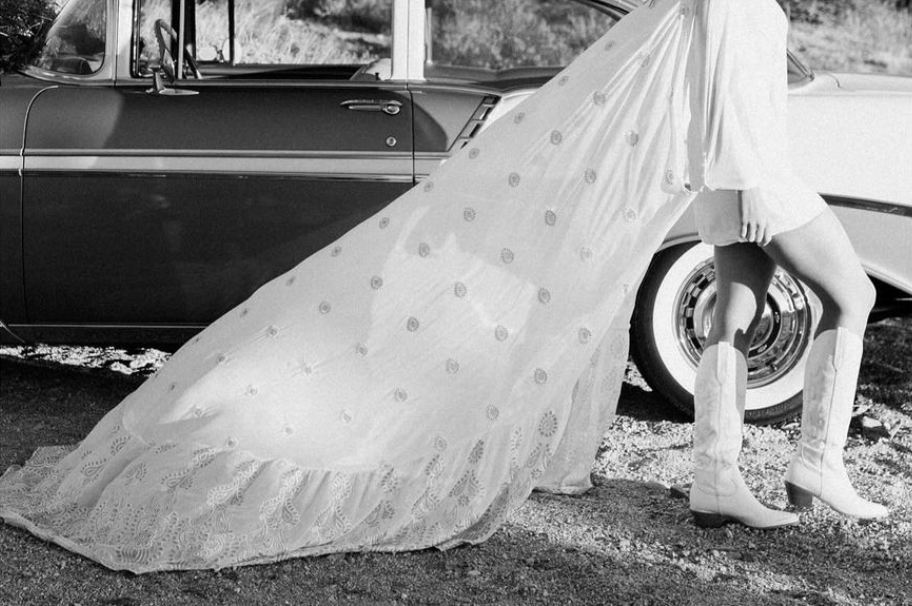 Vintage Car Desert Elopement